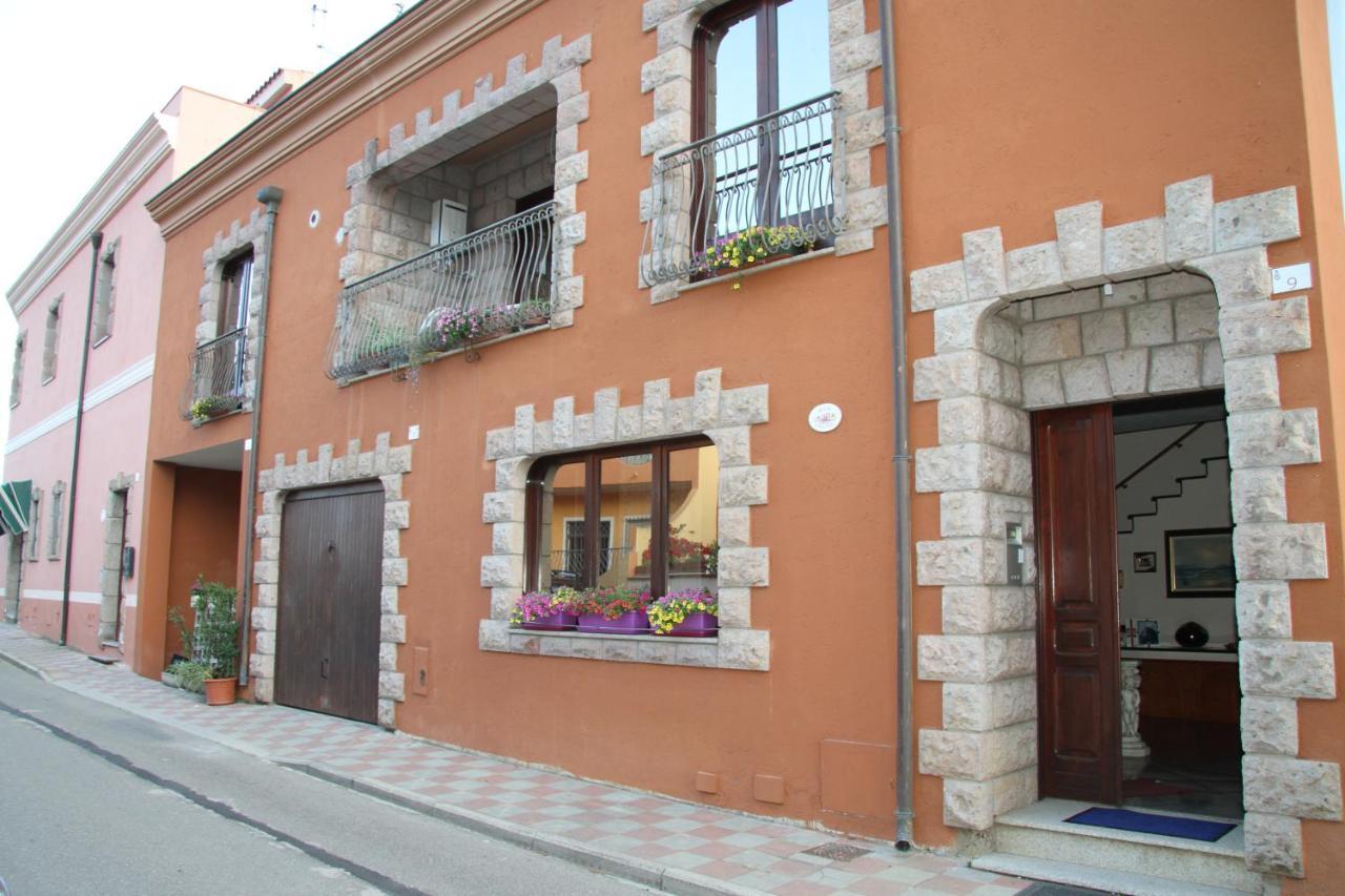 B&B RosaViola Teulada Exterior foto