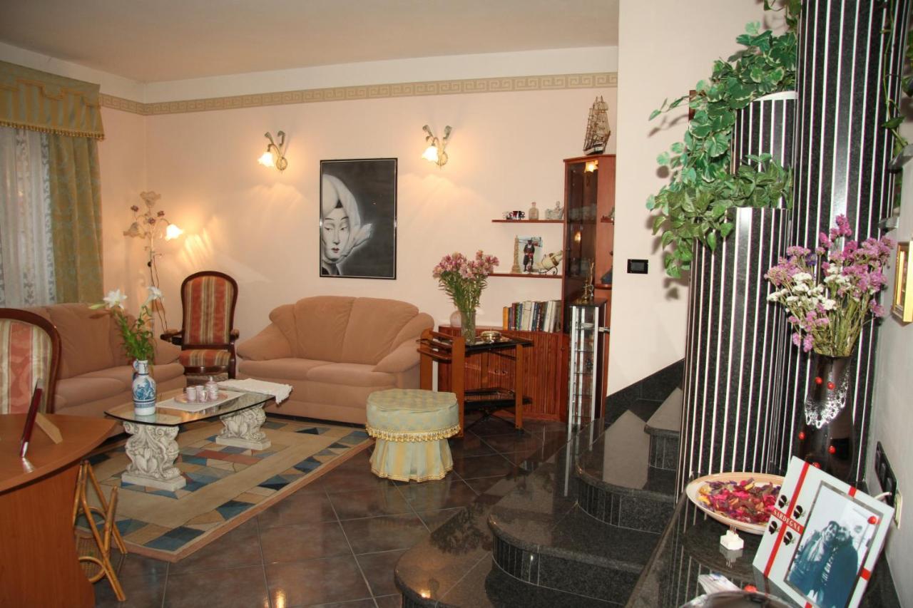B&B RosaViola Teulada Exterior foto