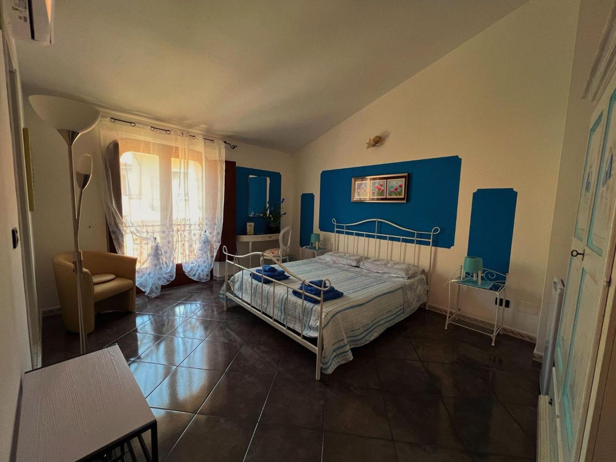 B&B RosaViola Teulada Exterior foto